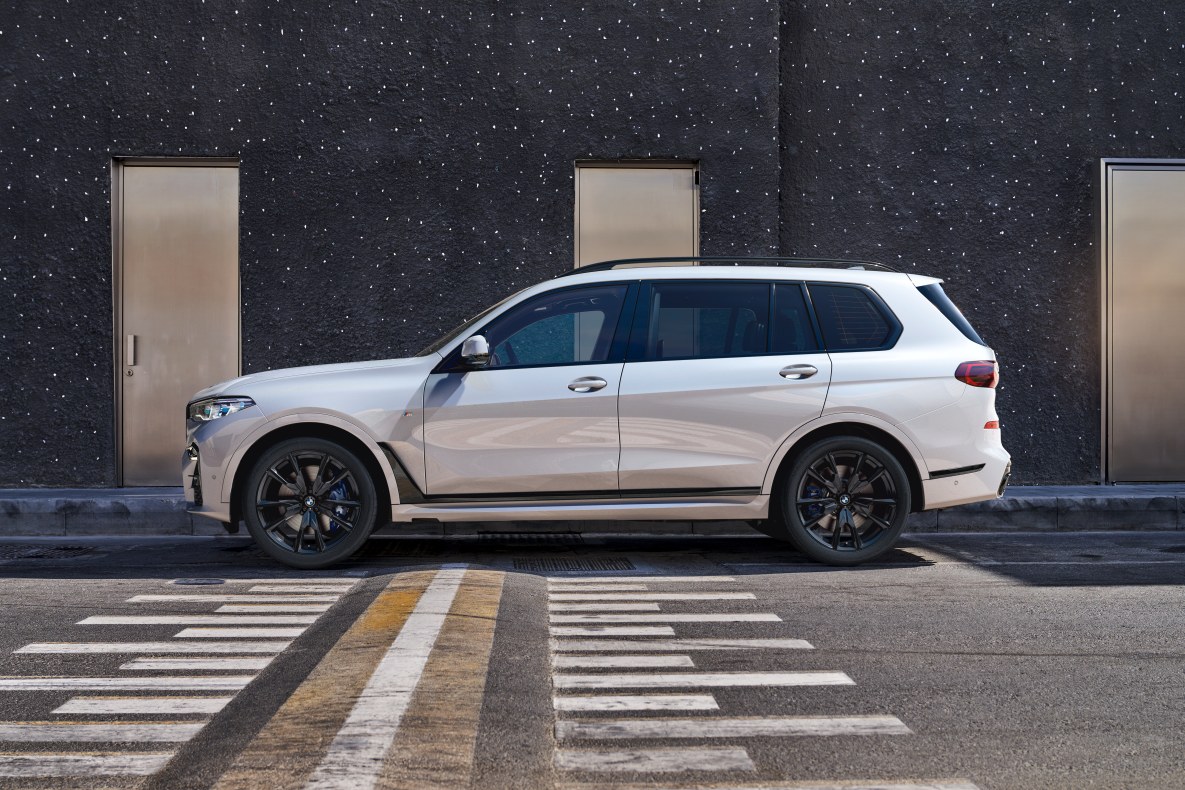 BMW X7 M50i