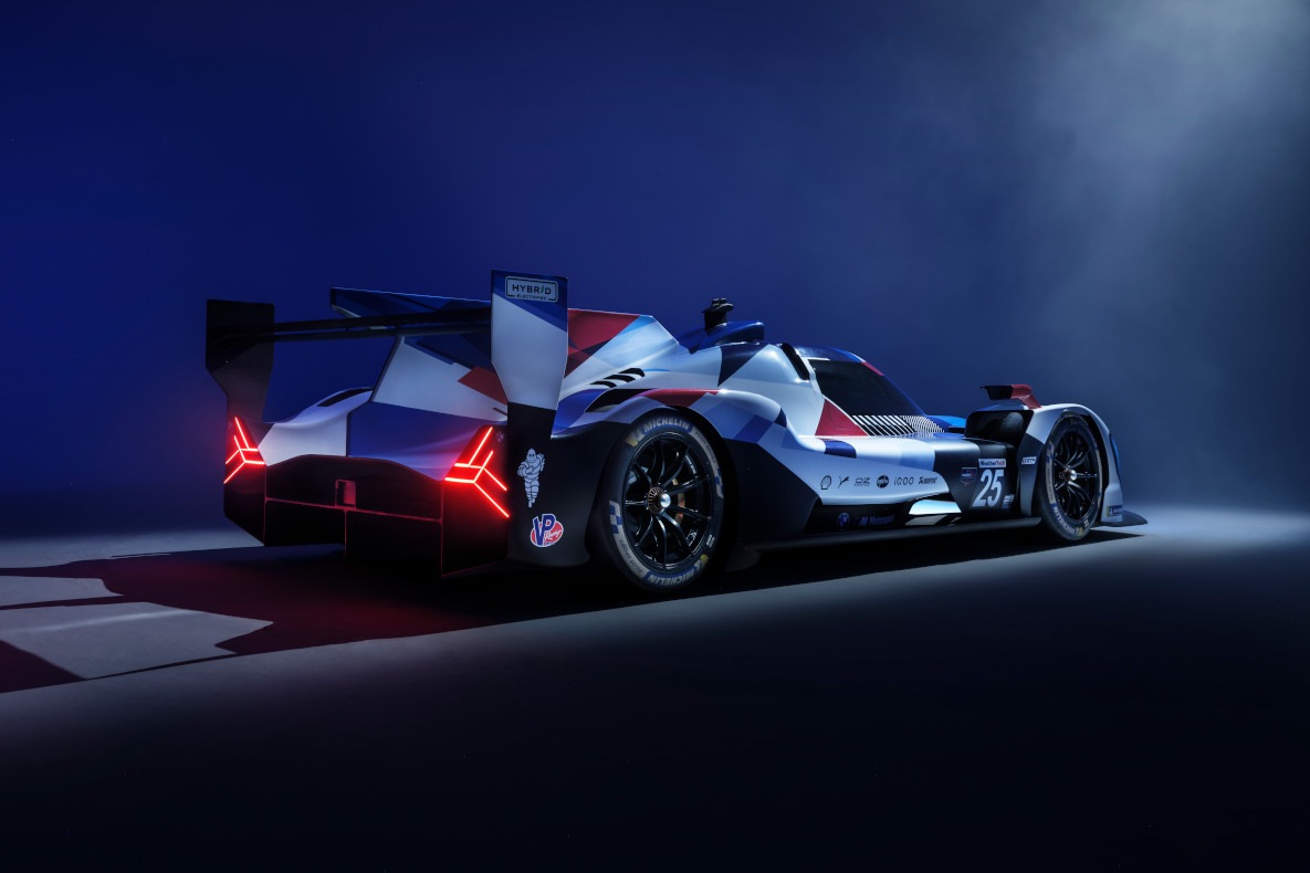 BMW M Hybrid V8