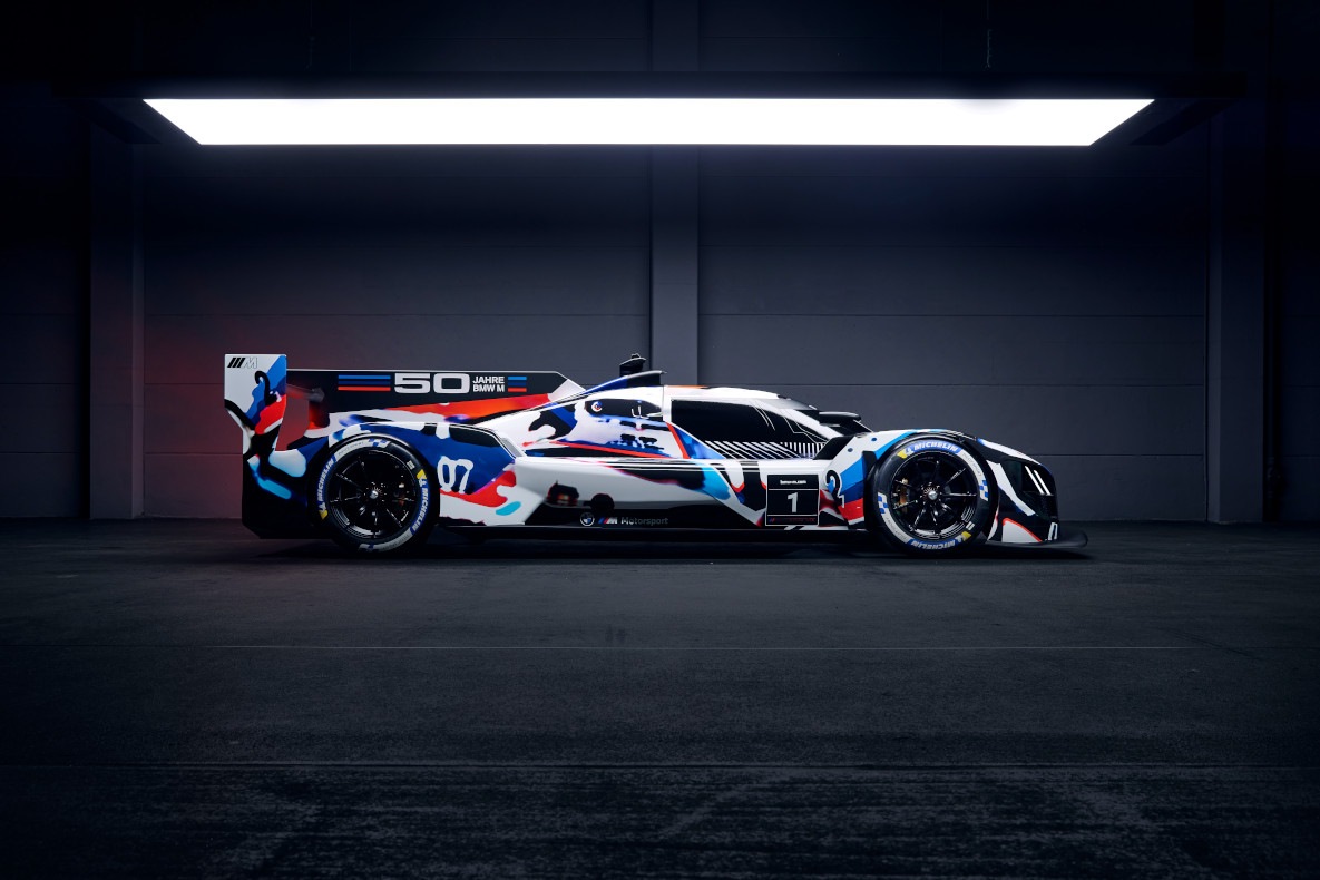 The BMW M Hybrid V8