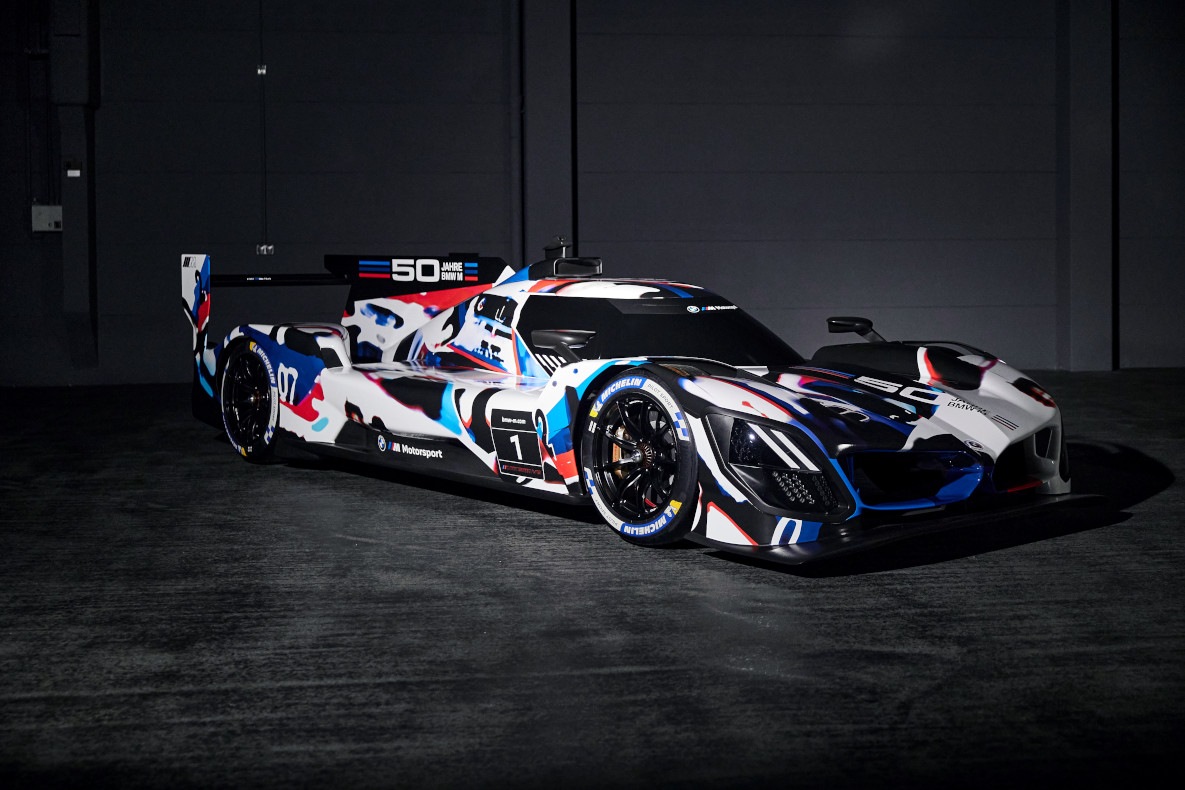 The BMW M Hybrid V8