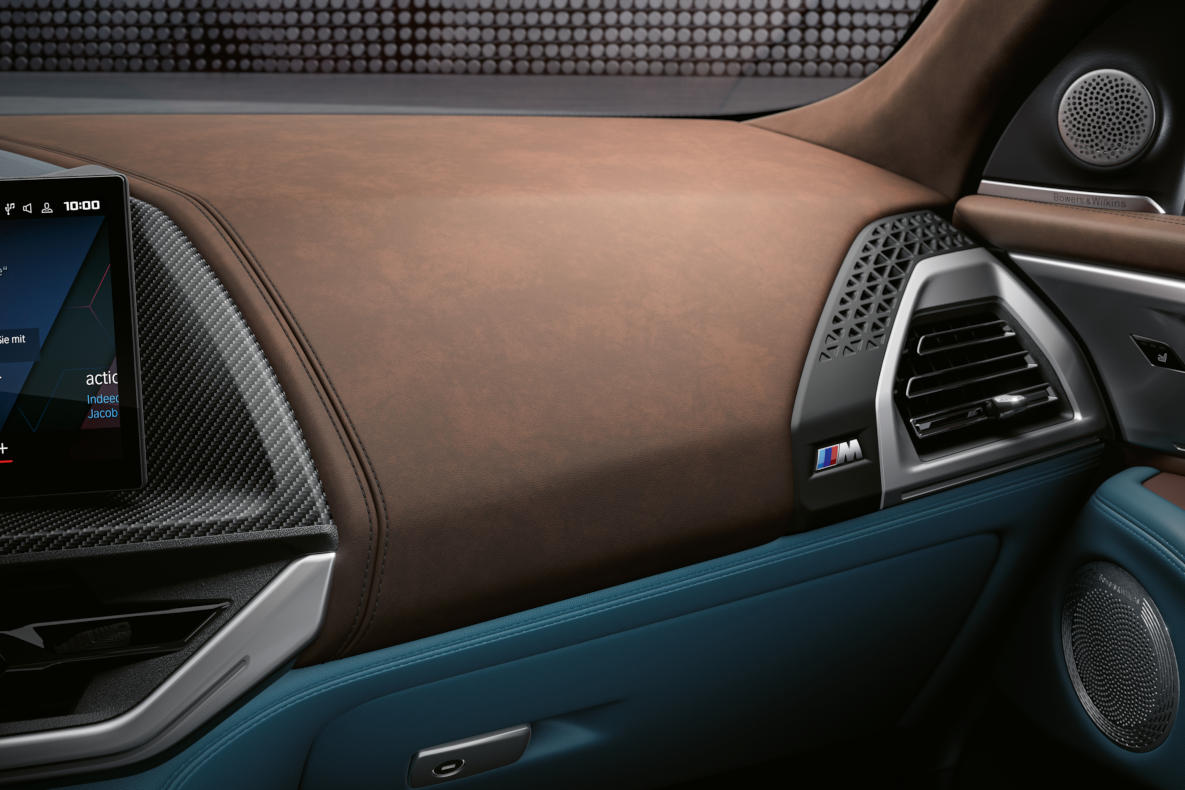 The dashboard of the BMW XM.