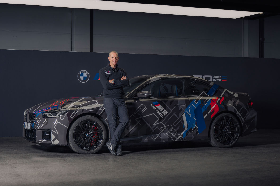 Franciscus van Meel, Geschäftsführer der BMW M GmbH, mit dem BMW M2.