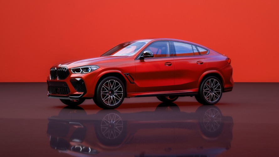 BMW X6 M in Ruby Red (S03)