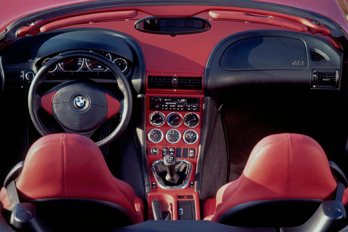Blick in Innenraum und Cockpit des BMW Z3 M Roadster.