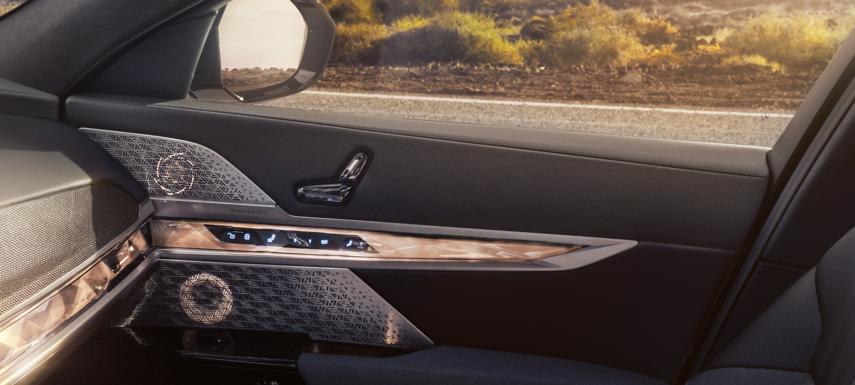 BOWERS & WILKINS Diamond Surround Sound System
