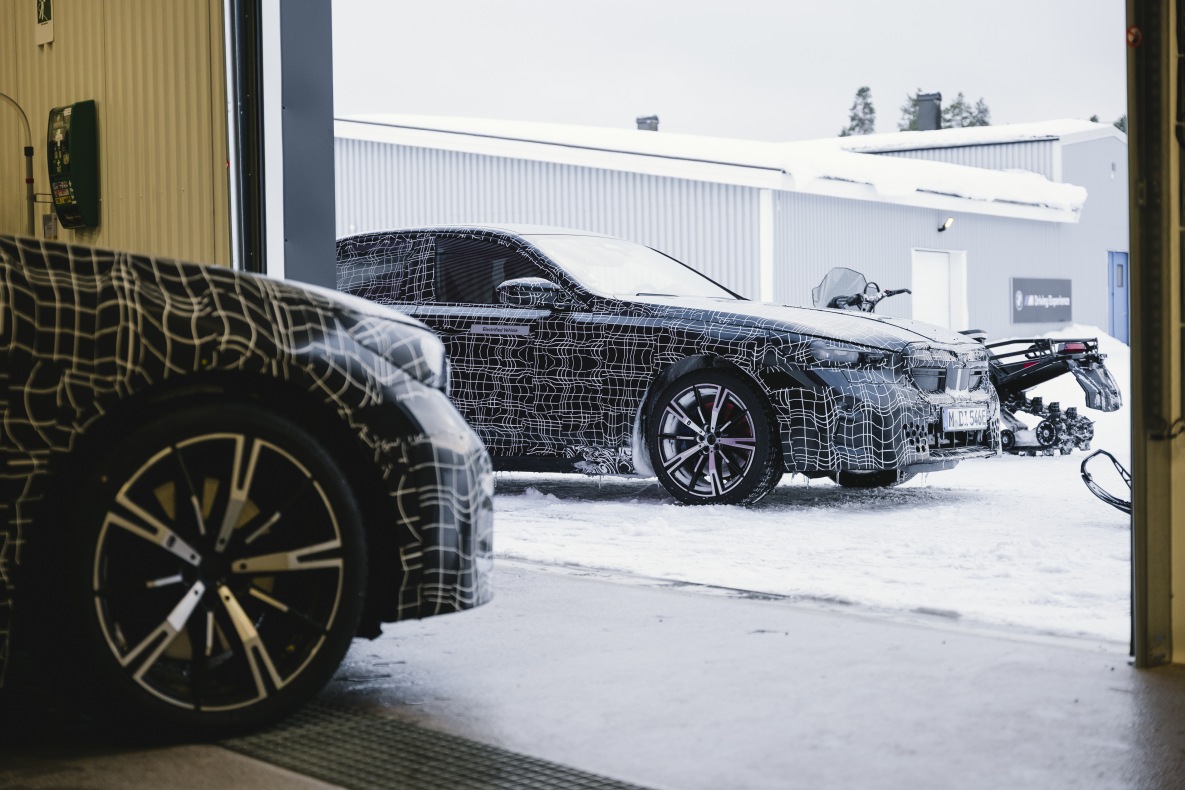 Snow and ice on the doorstep of the BMW i5 M60's garage.