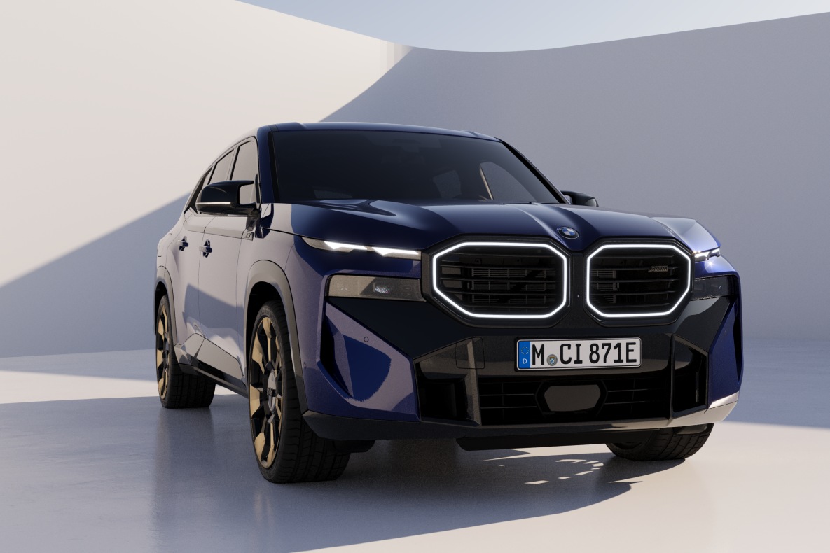 BMW XM, Midnight Sapphire II metallic