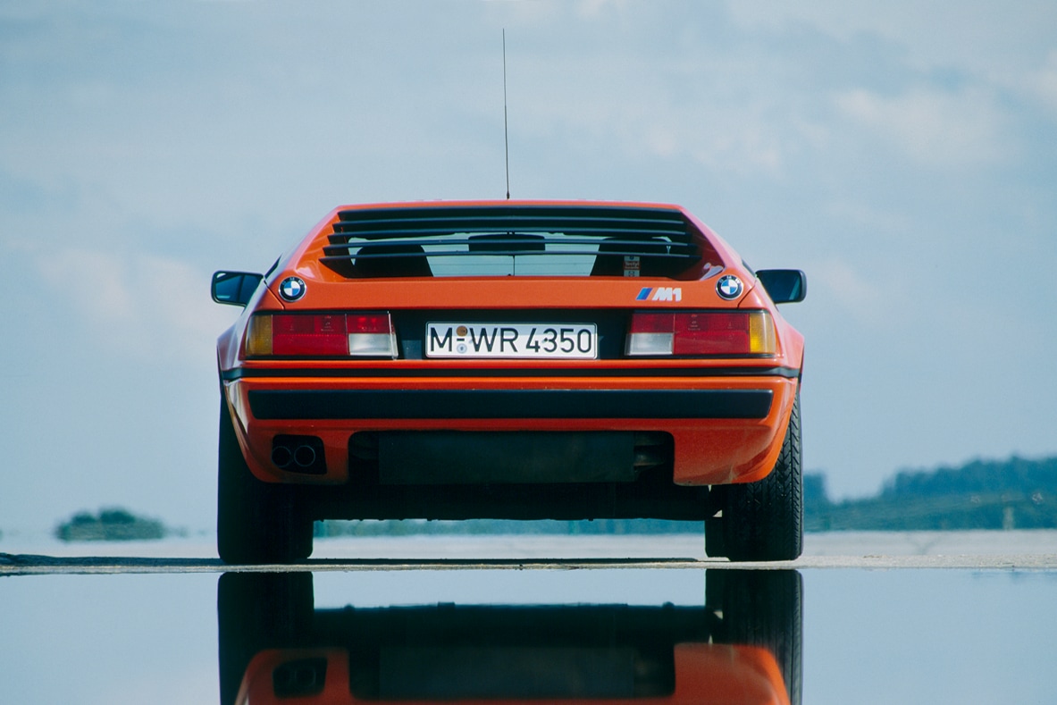 BMW M1 bears the new Logo. Red BMW M1 bears the new logo in 1978.