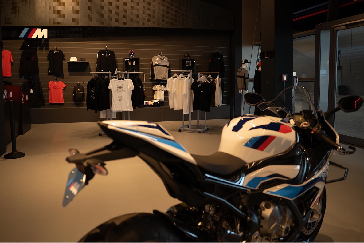 BMW M Power Showroom 