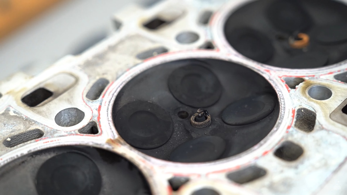 Der modifizierte BMW M S58 Motor der Red Bull Driftbrothers im Detail.