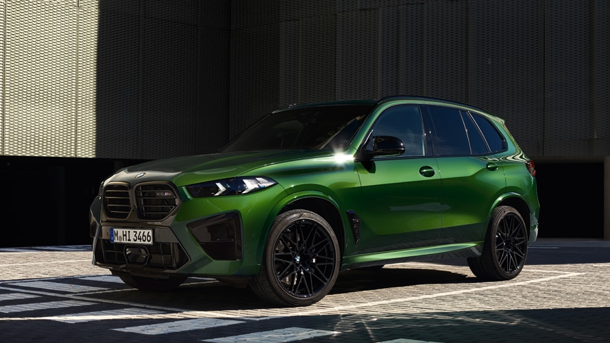 BMW X5 M Competition in BMW Individual Verde Ermes metallic
