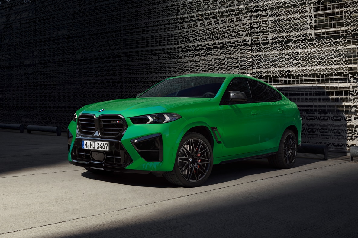 BMW X6 M Competition in BMW Individual Signal Grün.