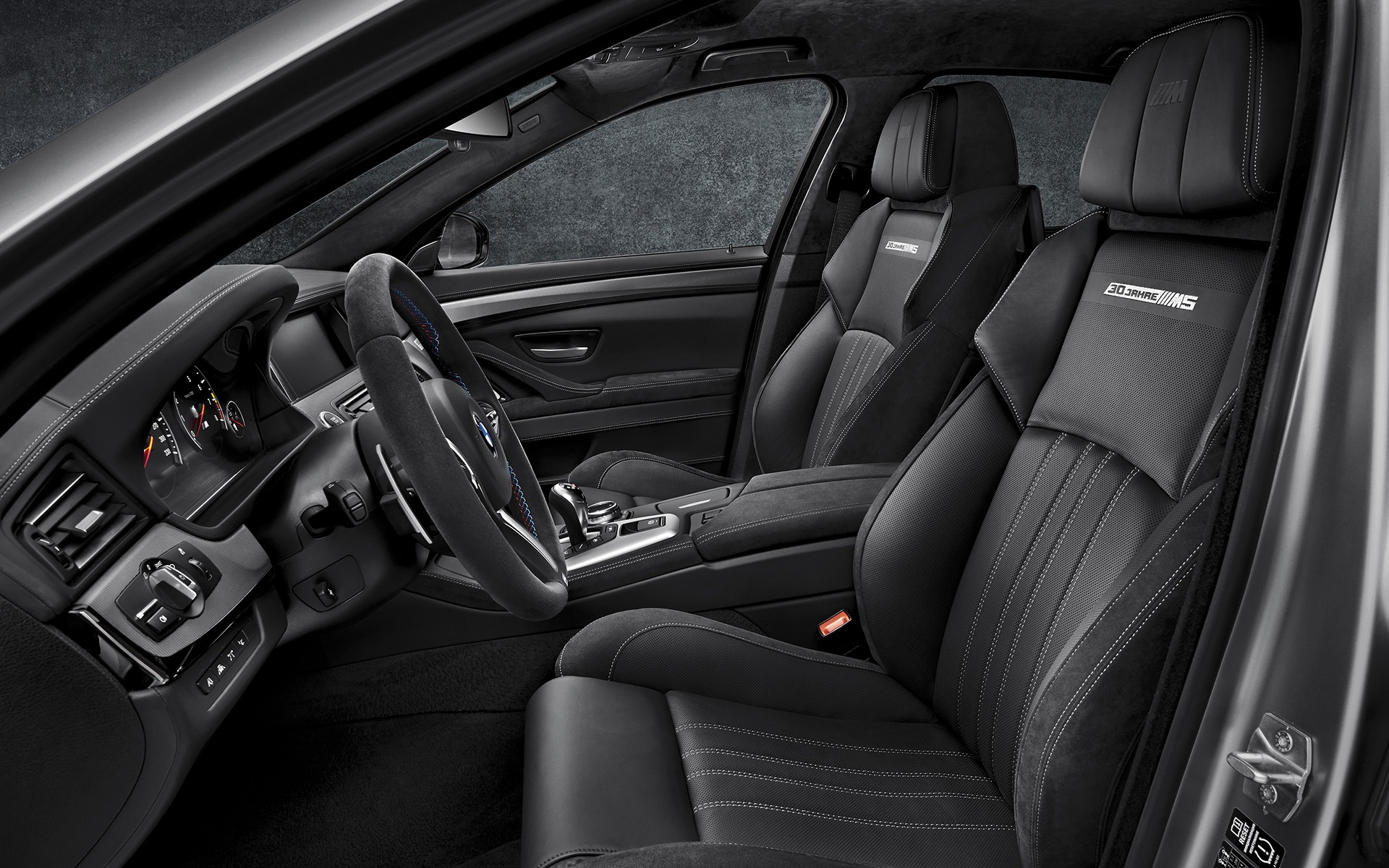 BMW M5 Sondermodell '30 Jahre BMW M5 Interieur