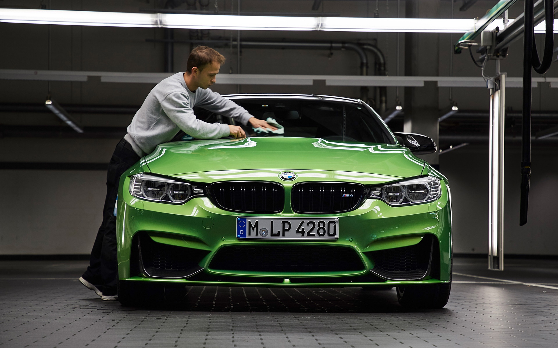  BMW M4 Coupé in Javagrün