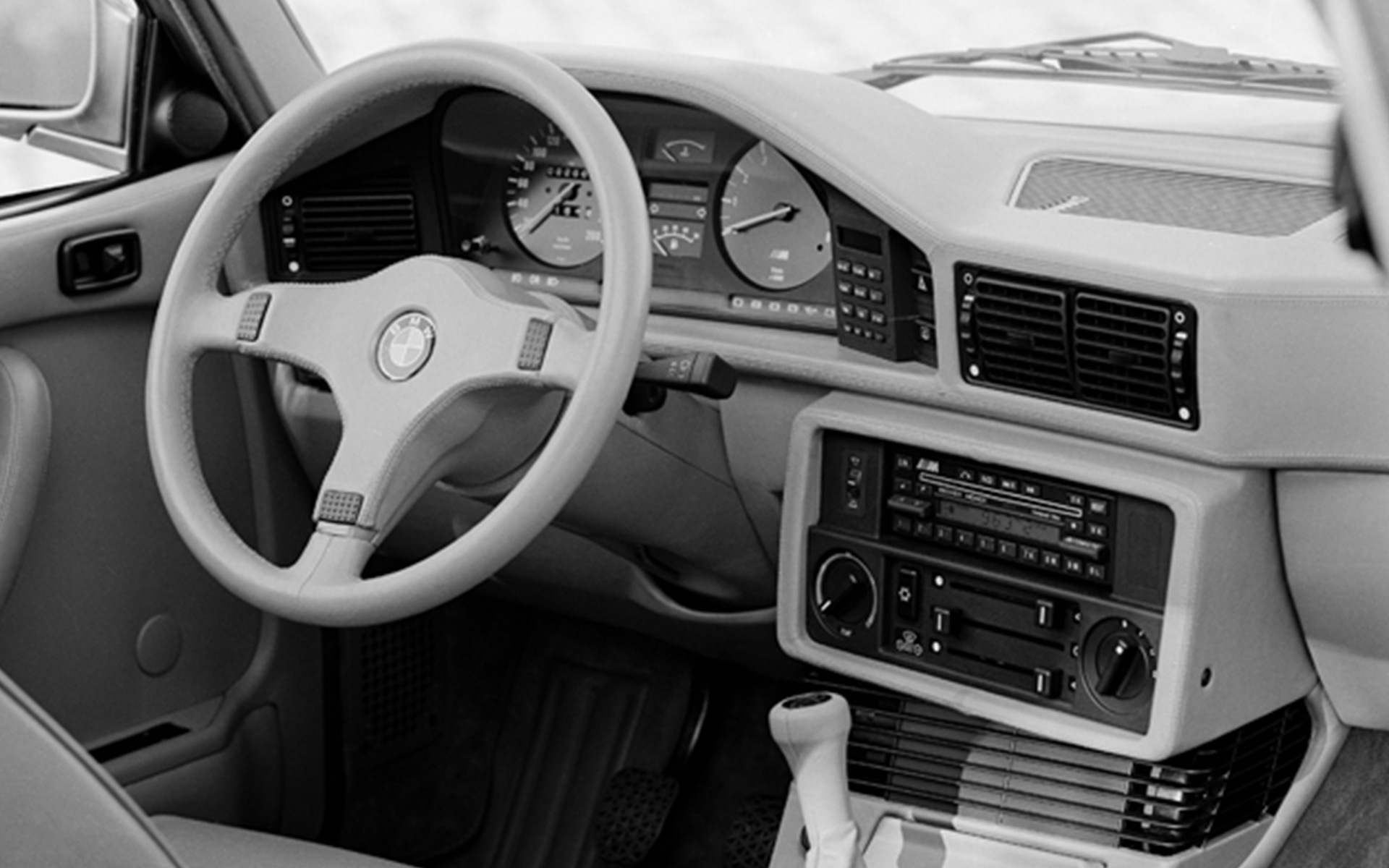 BMW M5 Generation 1 1984