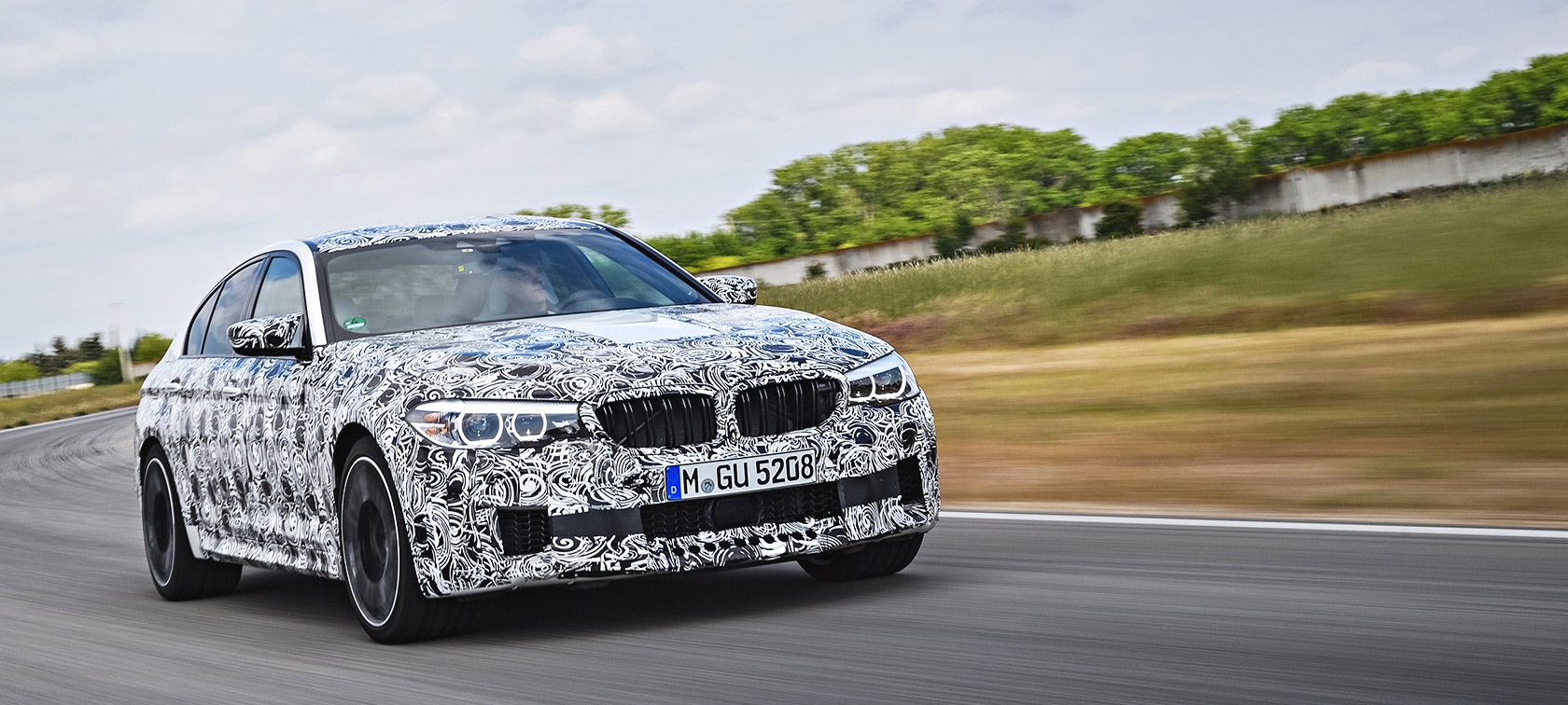  BMW M5 Erlkönig mit M xDrive