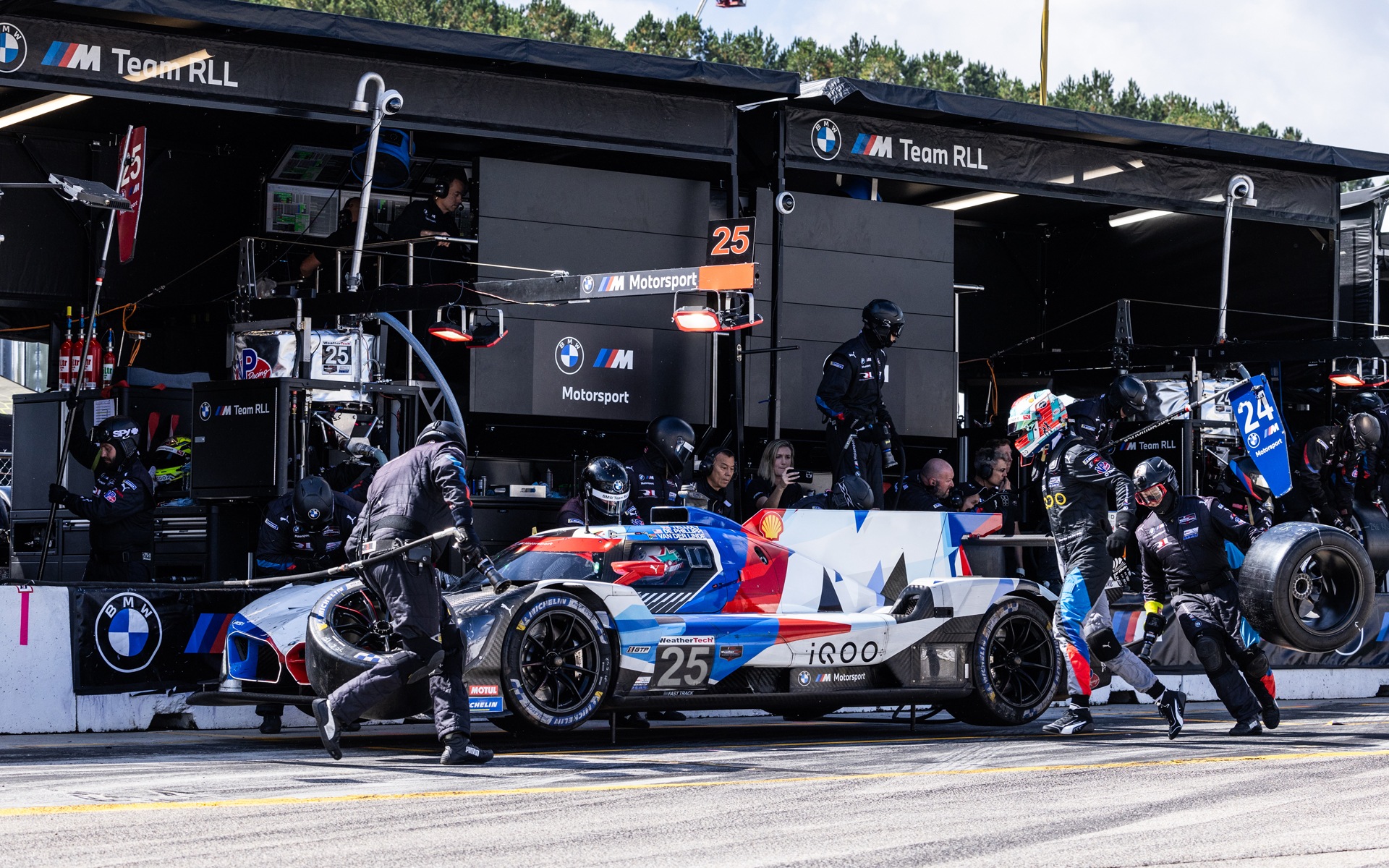 BMW M Hybrid V8