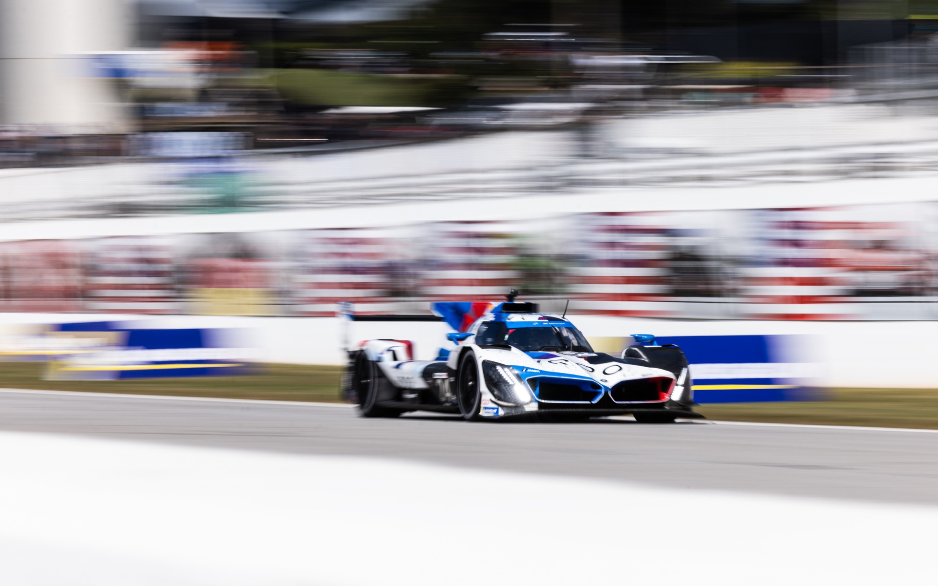 BMW M Hybrid V8
