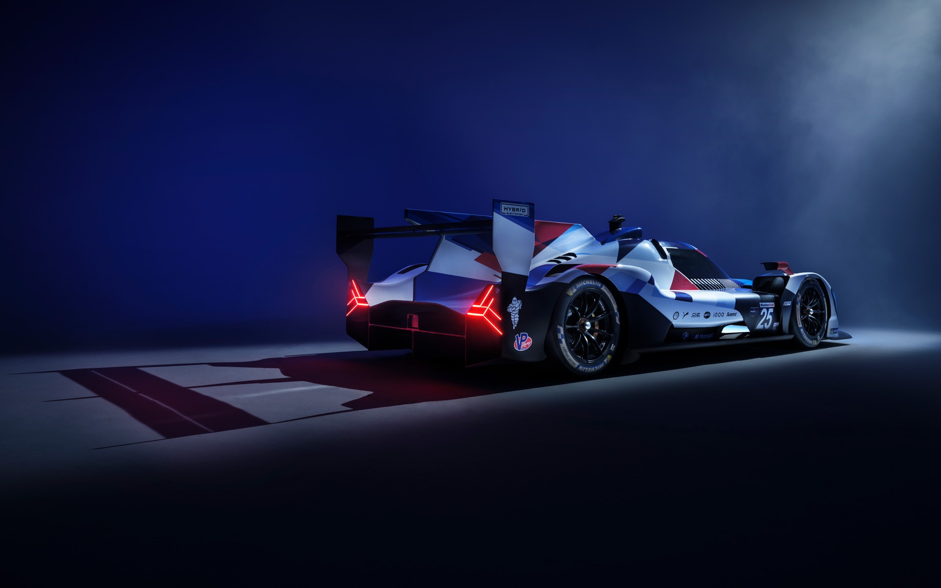 BMW M Hybrid V8