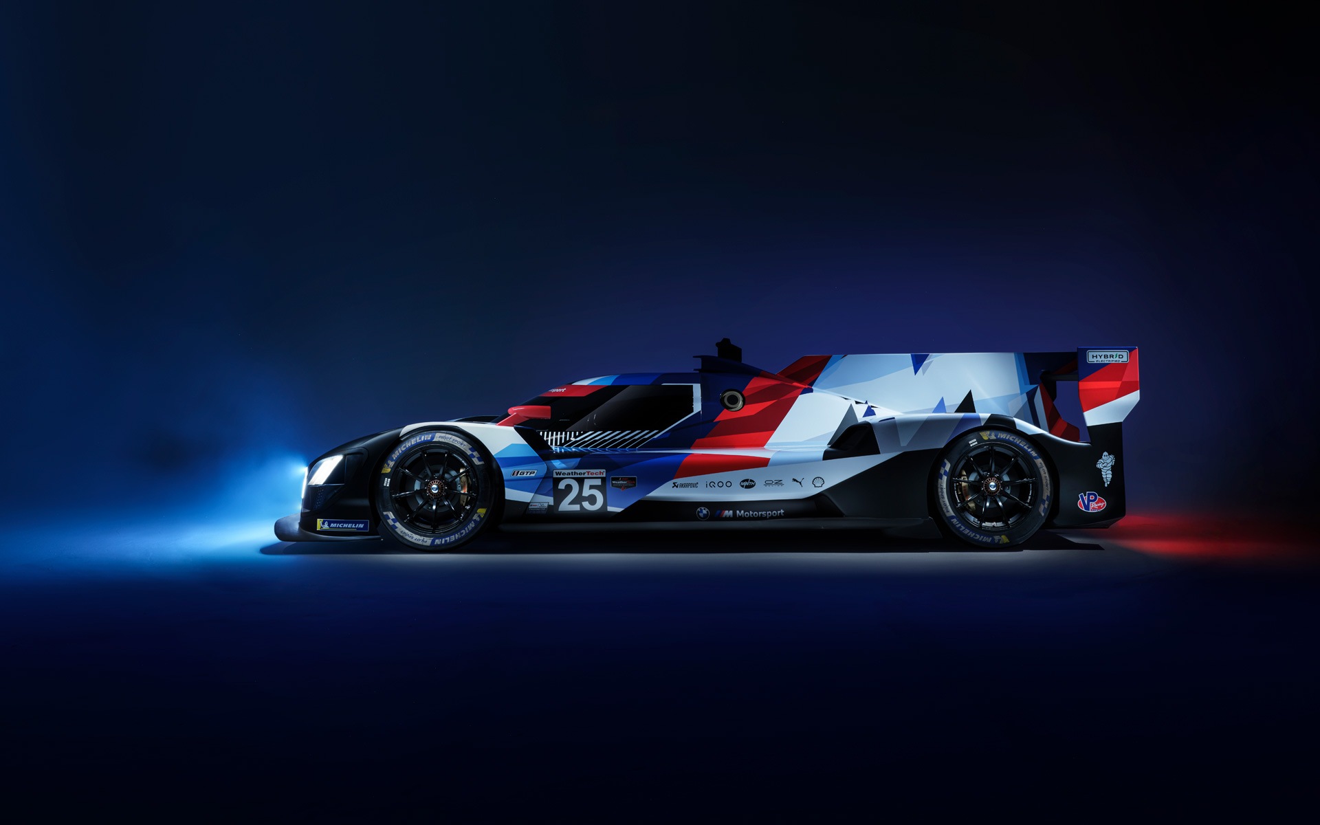 BMW M Hybrid V8