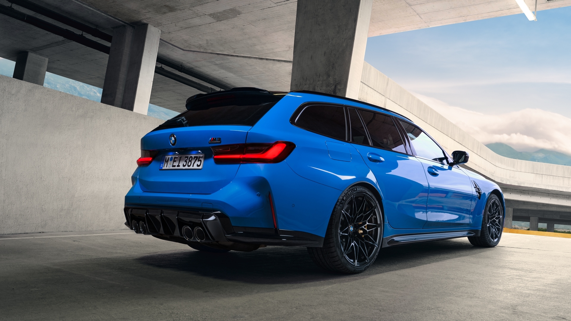 THE NEW M3 TOURING