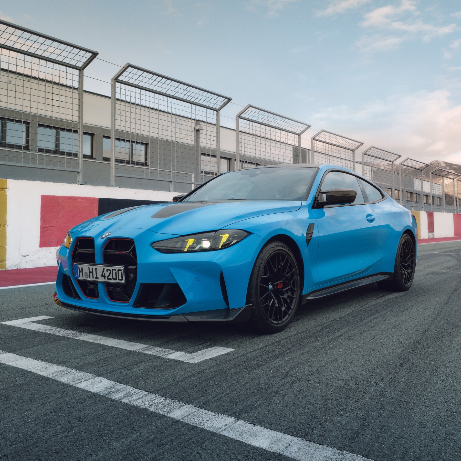 THE M4 CS