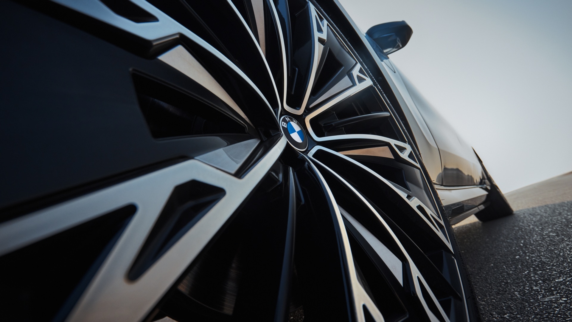 BMW M760e xDrive G70