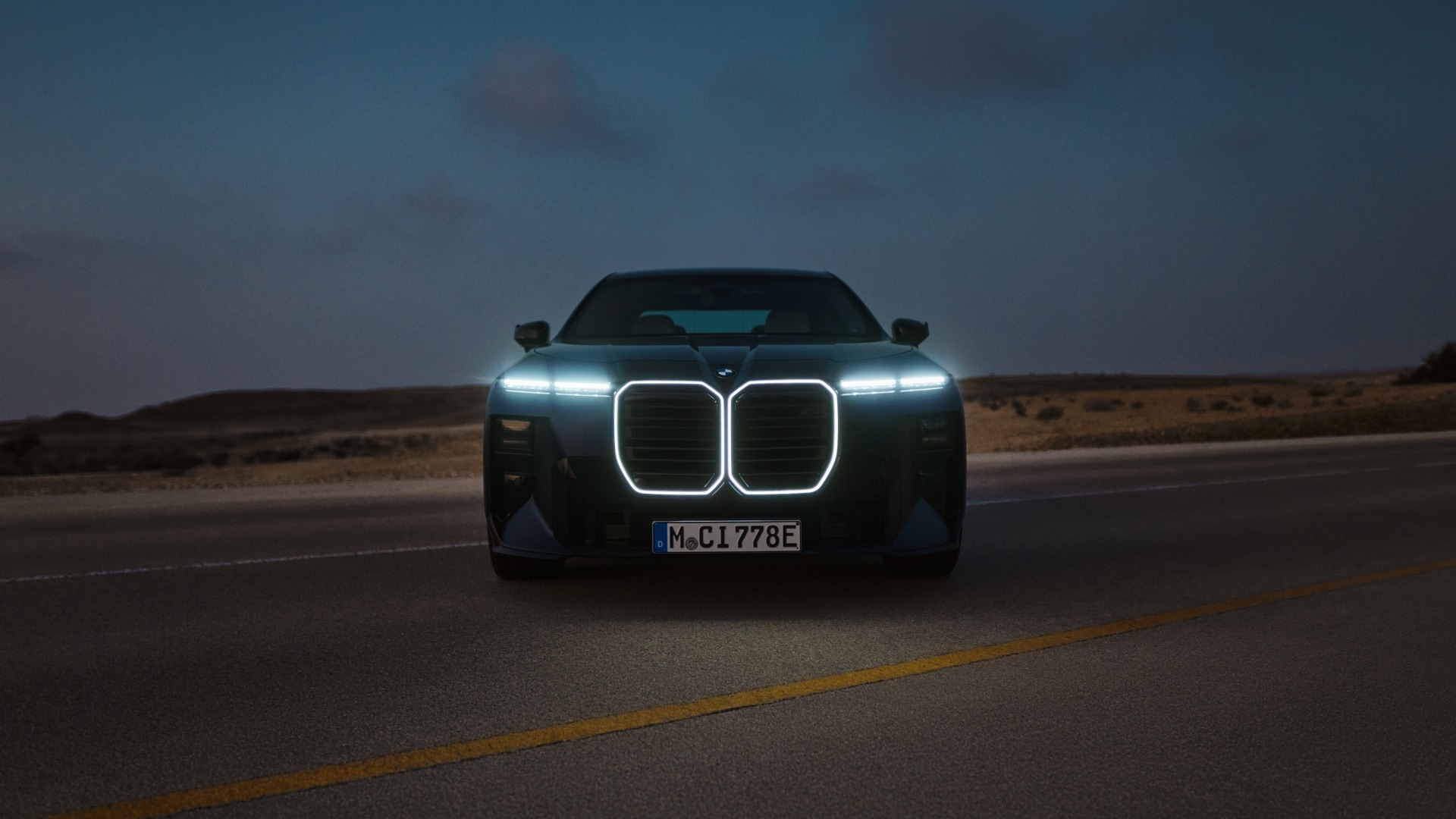 BMW M760e xDrive G70