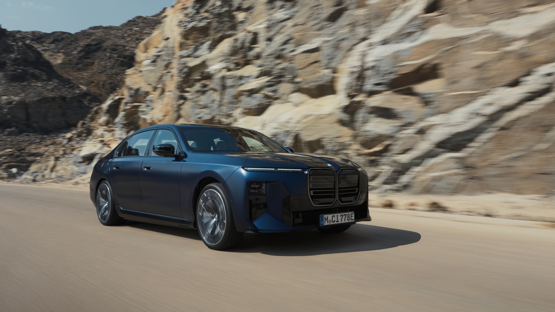 BMW M760e xDrive G70