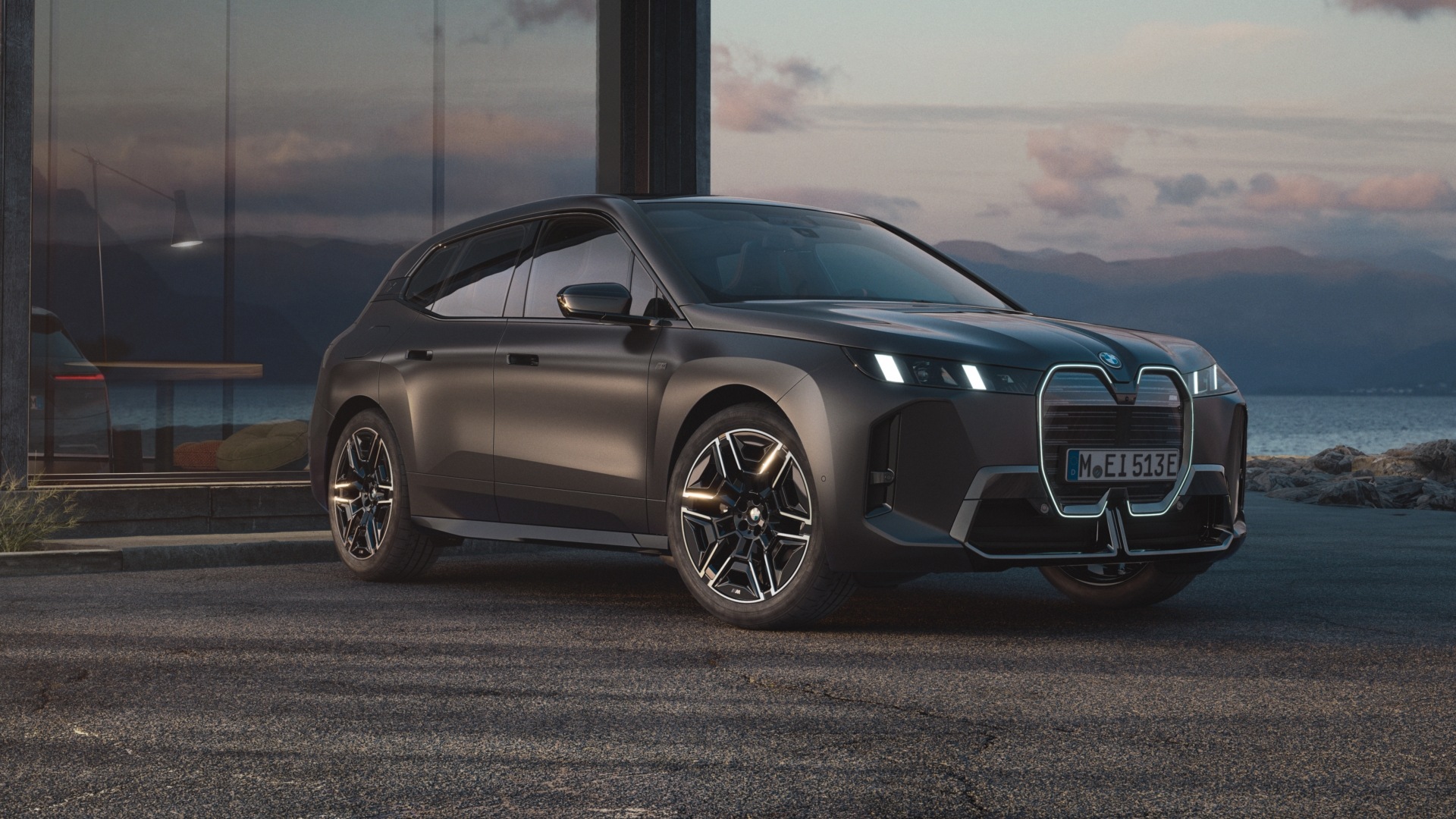 THE NEW iX M70