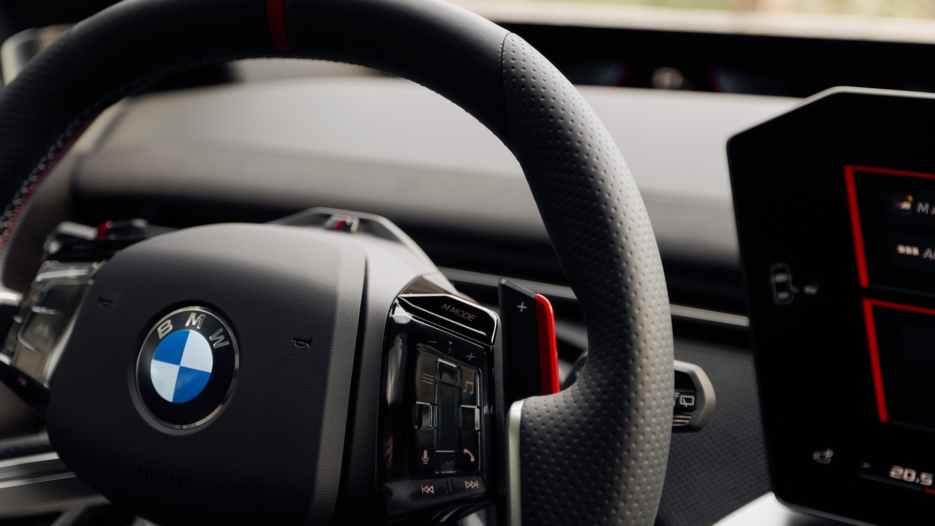 BMW iX4 M60 xDrive N7
