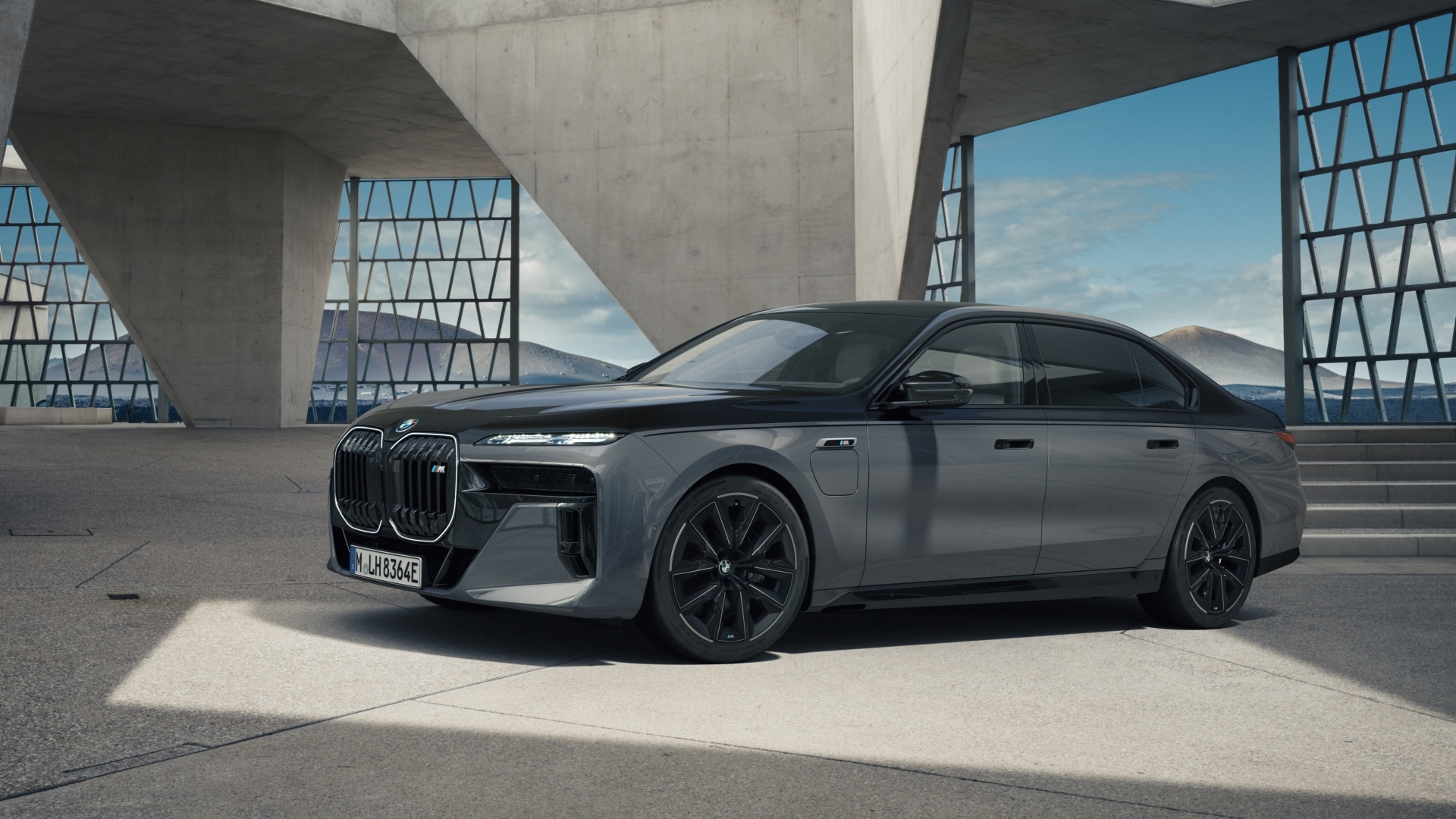 BMW M760e xDrive