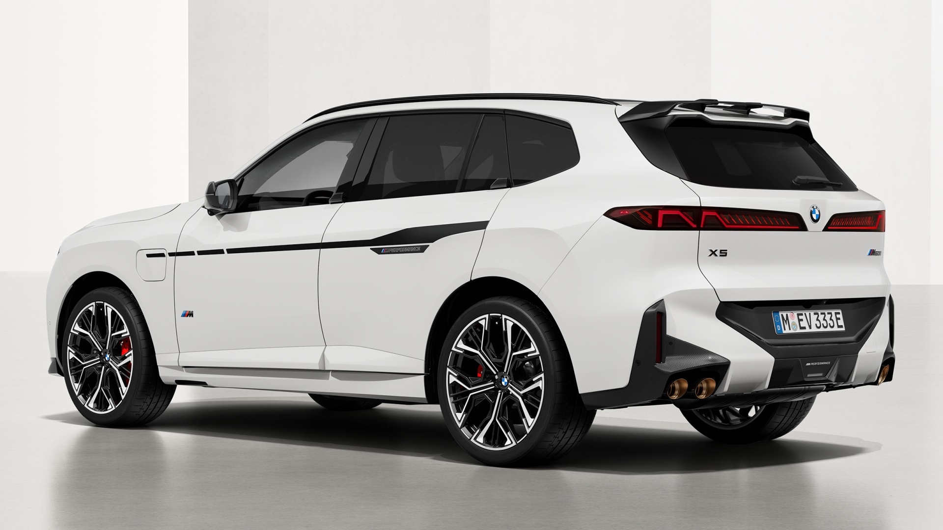 BMW X5 M60e xDrive with M Performance Parts