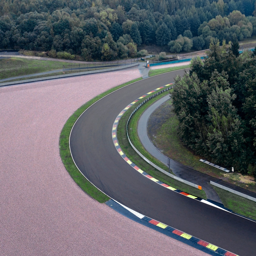 SACHSENRING. - Jahrhundertstrecke am Limit. 