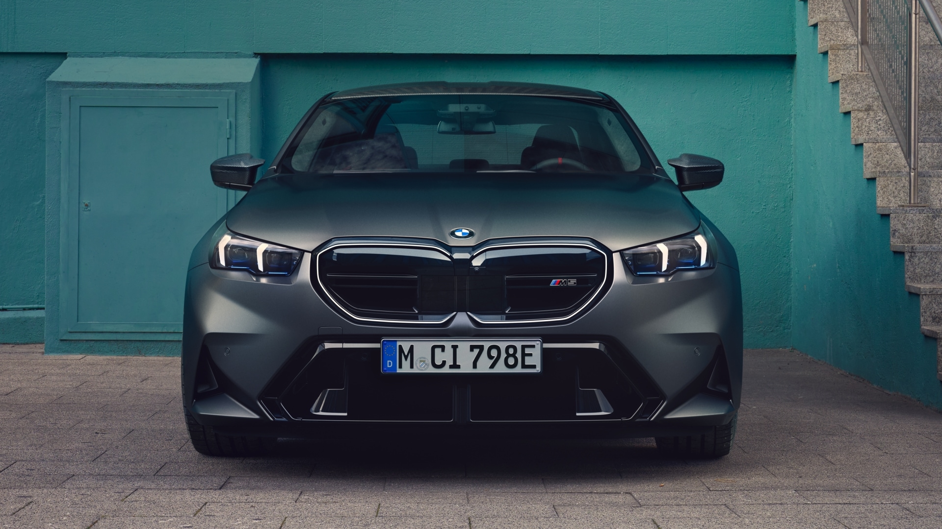 BMW M5 in Frozen Deep Grey metallic