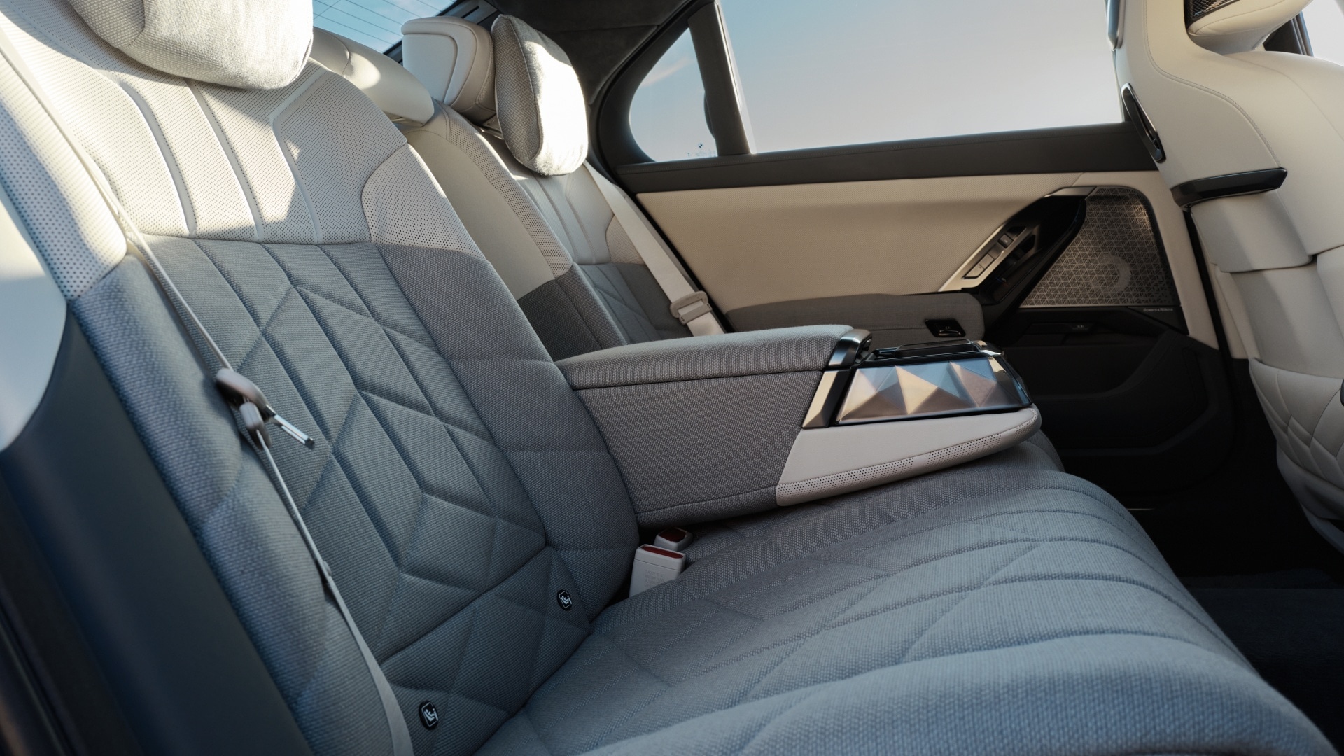 BMW Individual Smoke White/Light Grey Merino/Wool/Cashmere with exclusive features in the BMW 7-Series