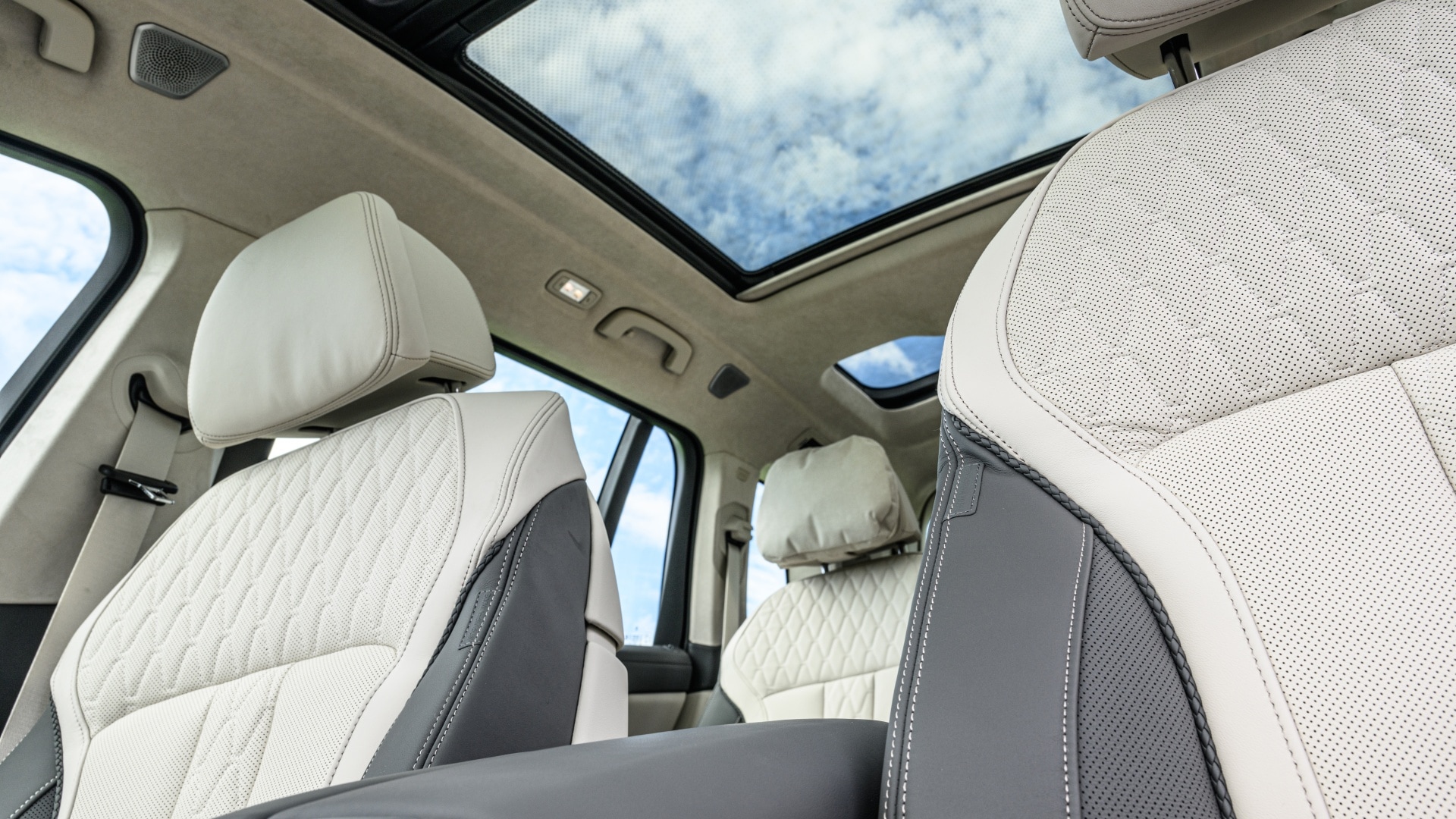BMW X7 M60i with Individual interior