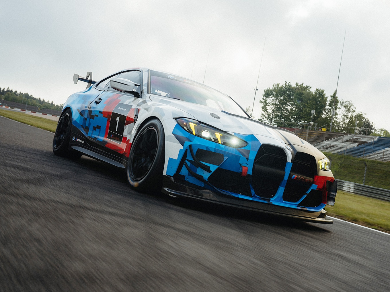 M4 GT4