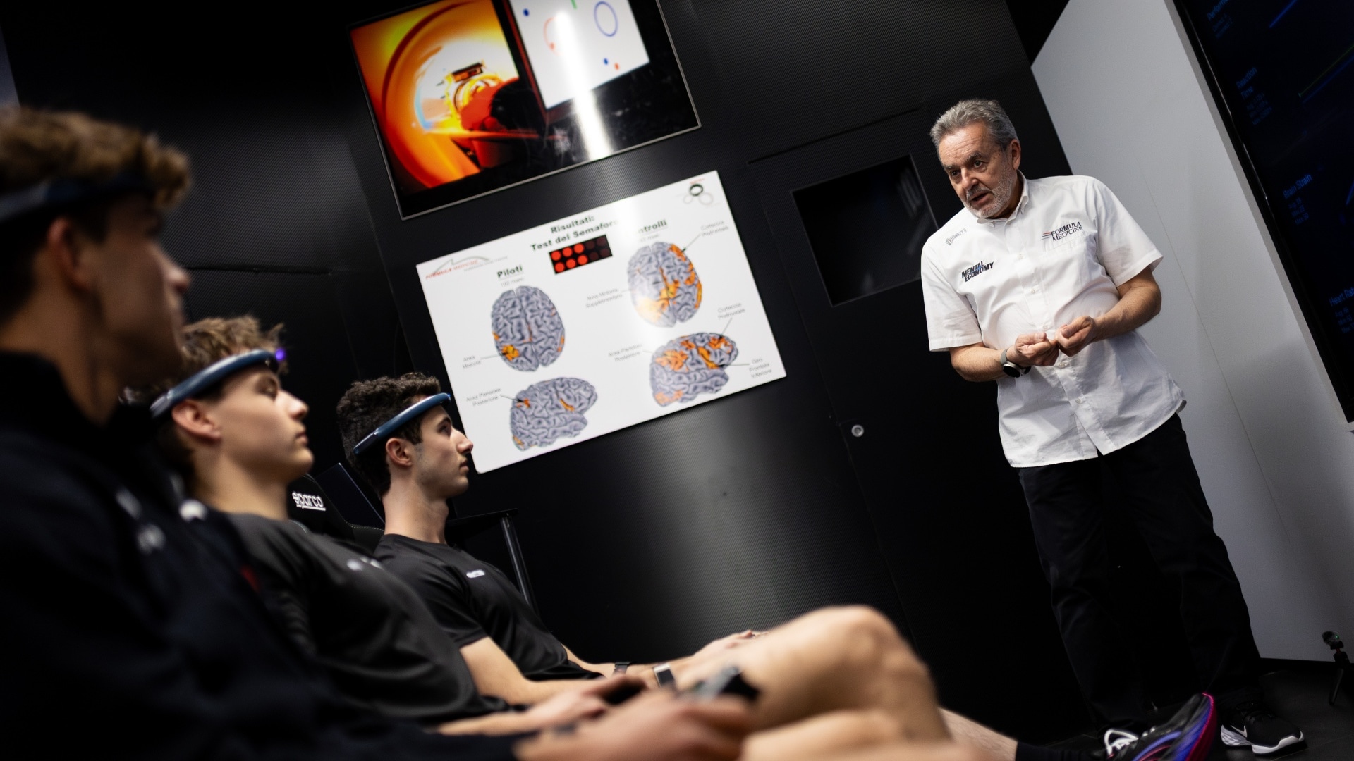 Participants in the BMW M Racing Academy during the mental training sessions