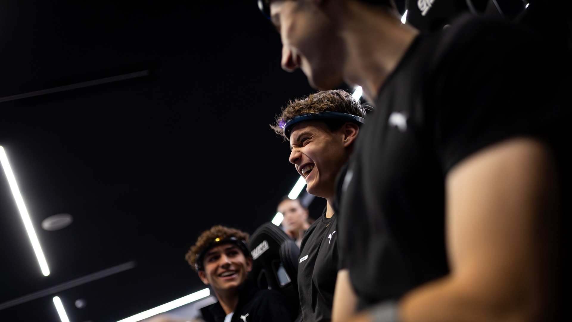 V.l.n.r.: Ryder Quinn (AUS), Thomi Rackl (GER) und Josh Green (USA) während des Trainingsprogramms von Formula Medicine. 