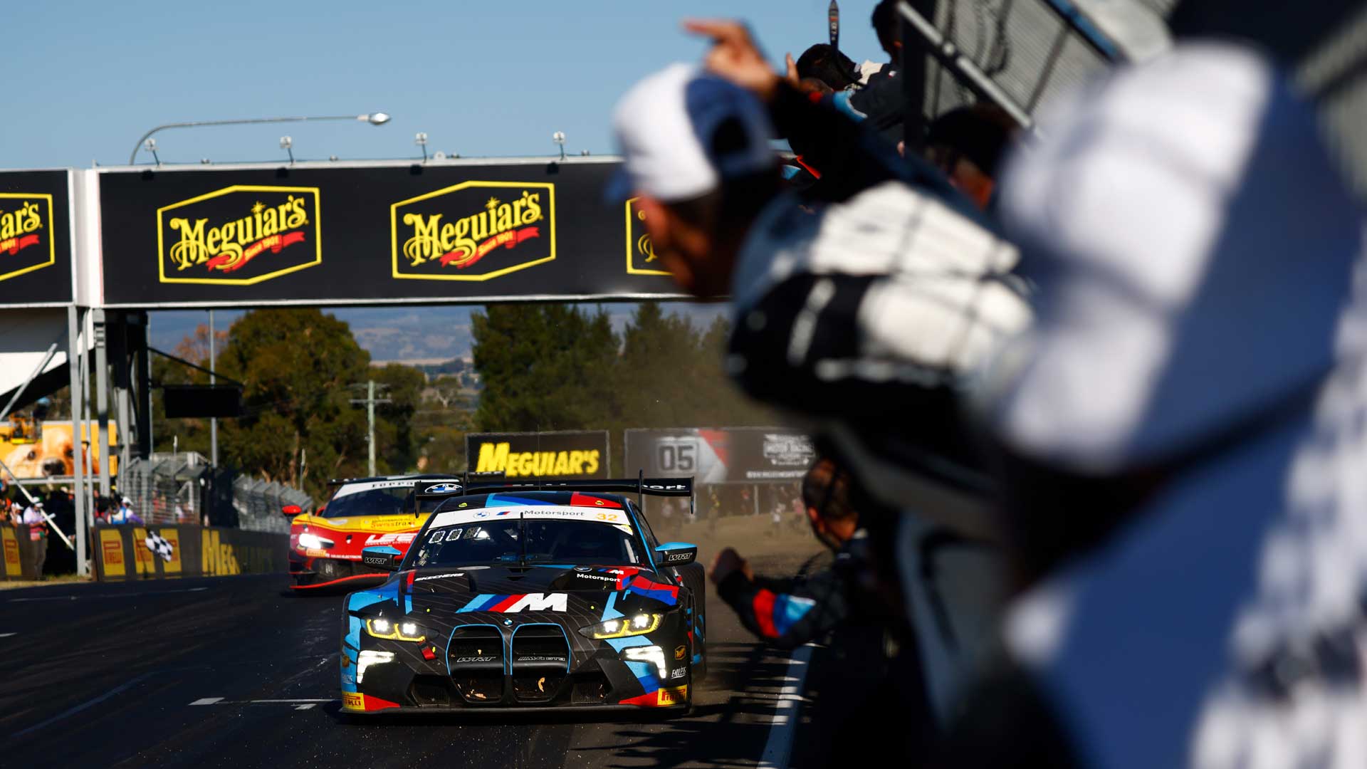 Zweifach-Triumph bei 12H Bathurst.