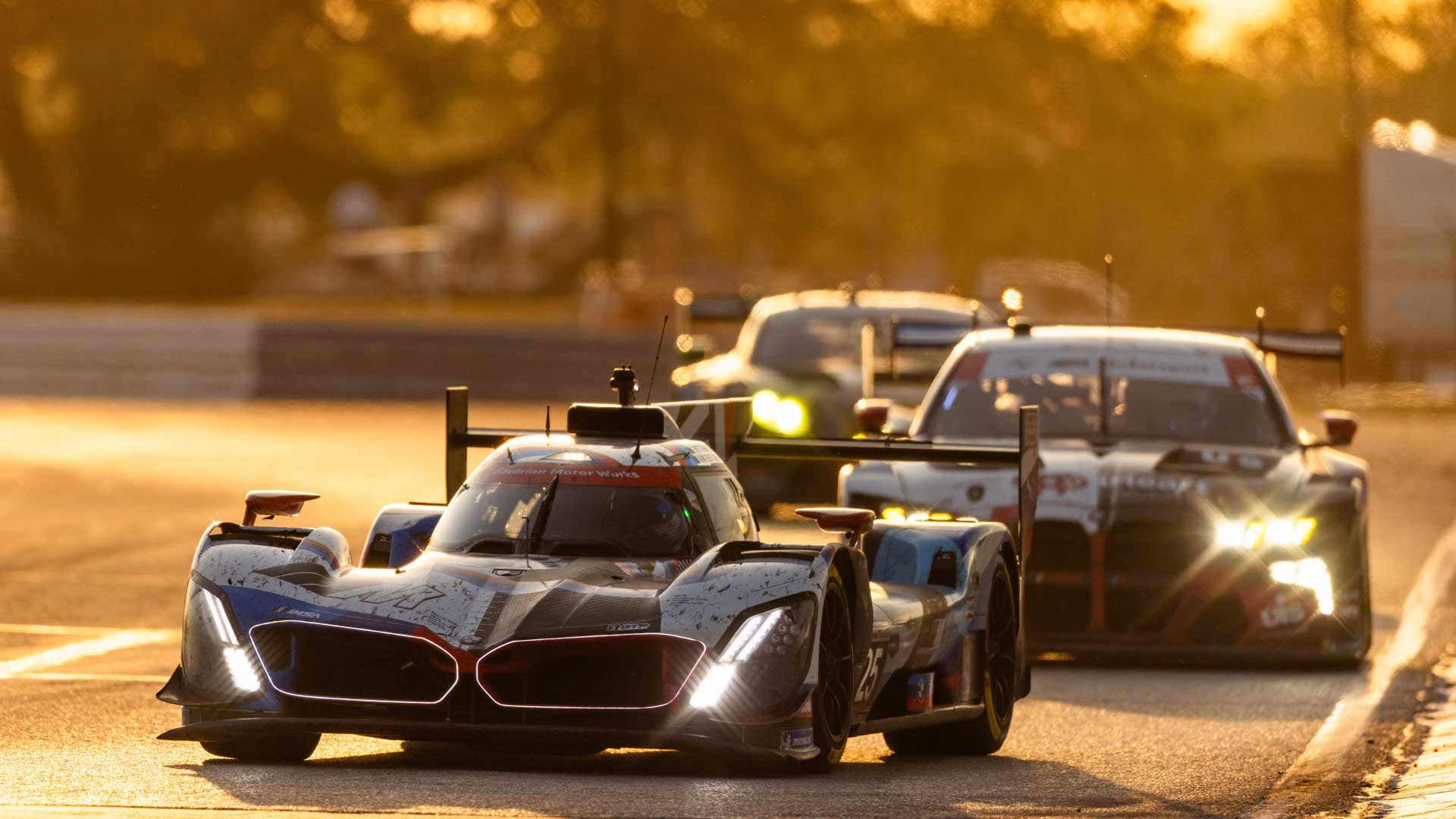 Pole and double podium in Sebring.