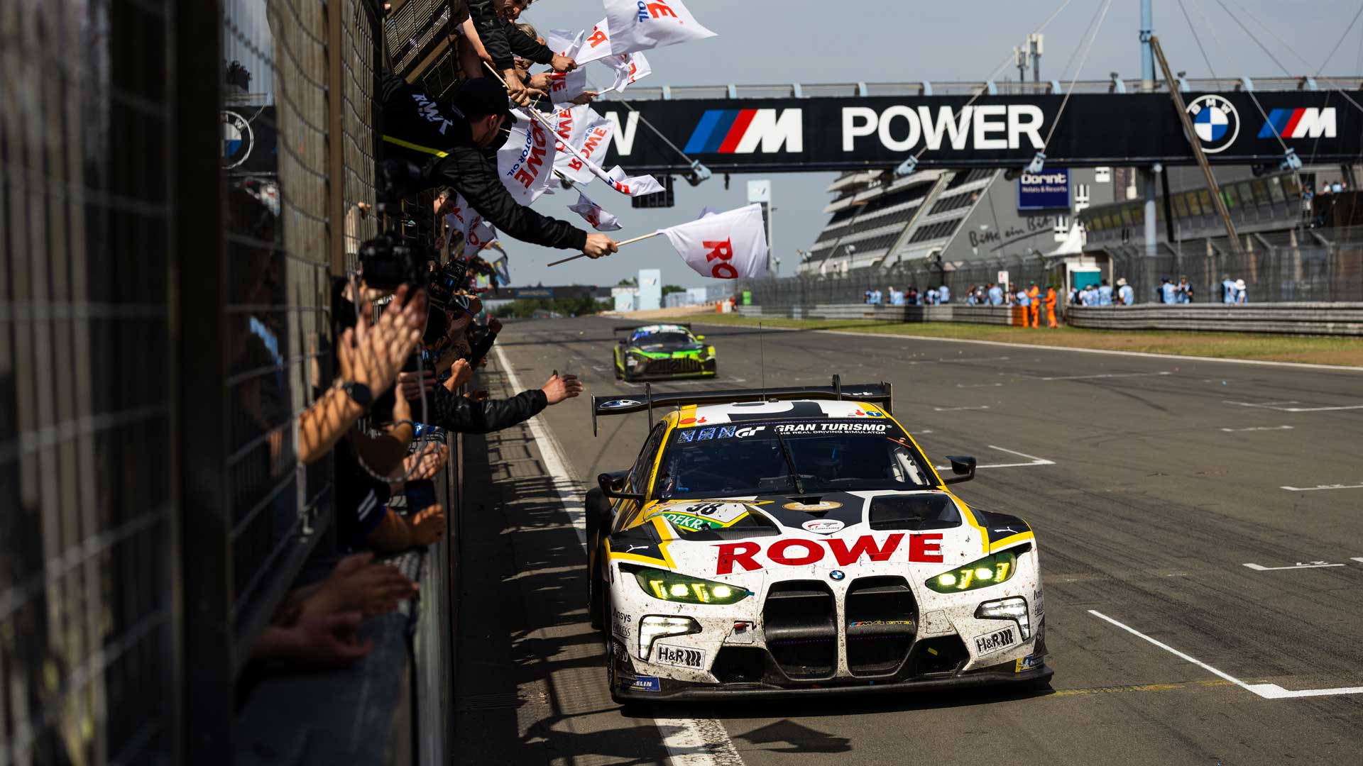 BMW M4 GT3 EVO, ROWE Racing