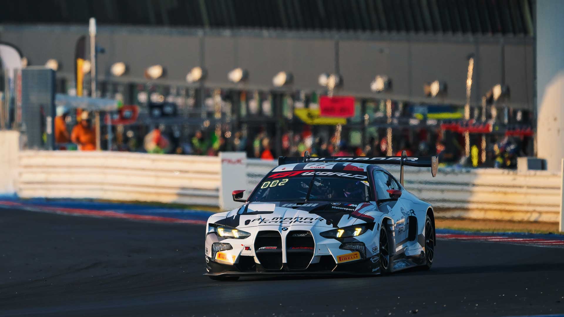 BMW M4 GT3 EVO, Team WRT