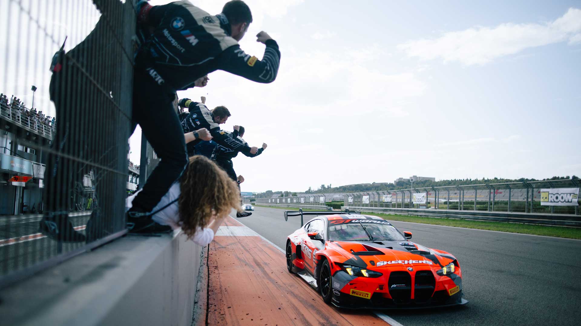 BMW M4 GT3 EVO, Team WRT