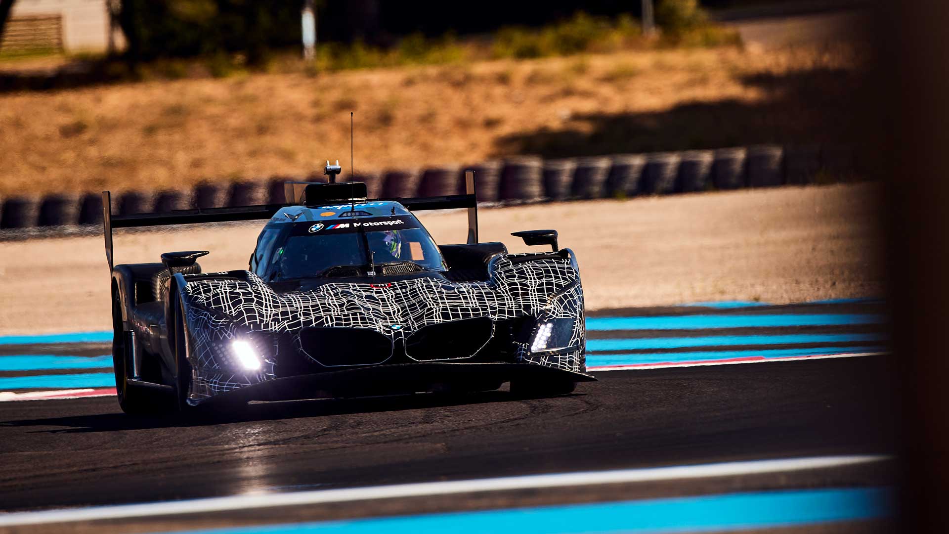 BMW M Hybrid V8