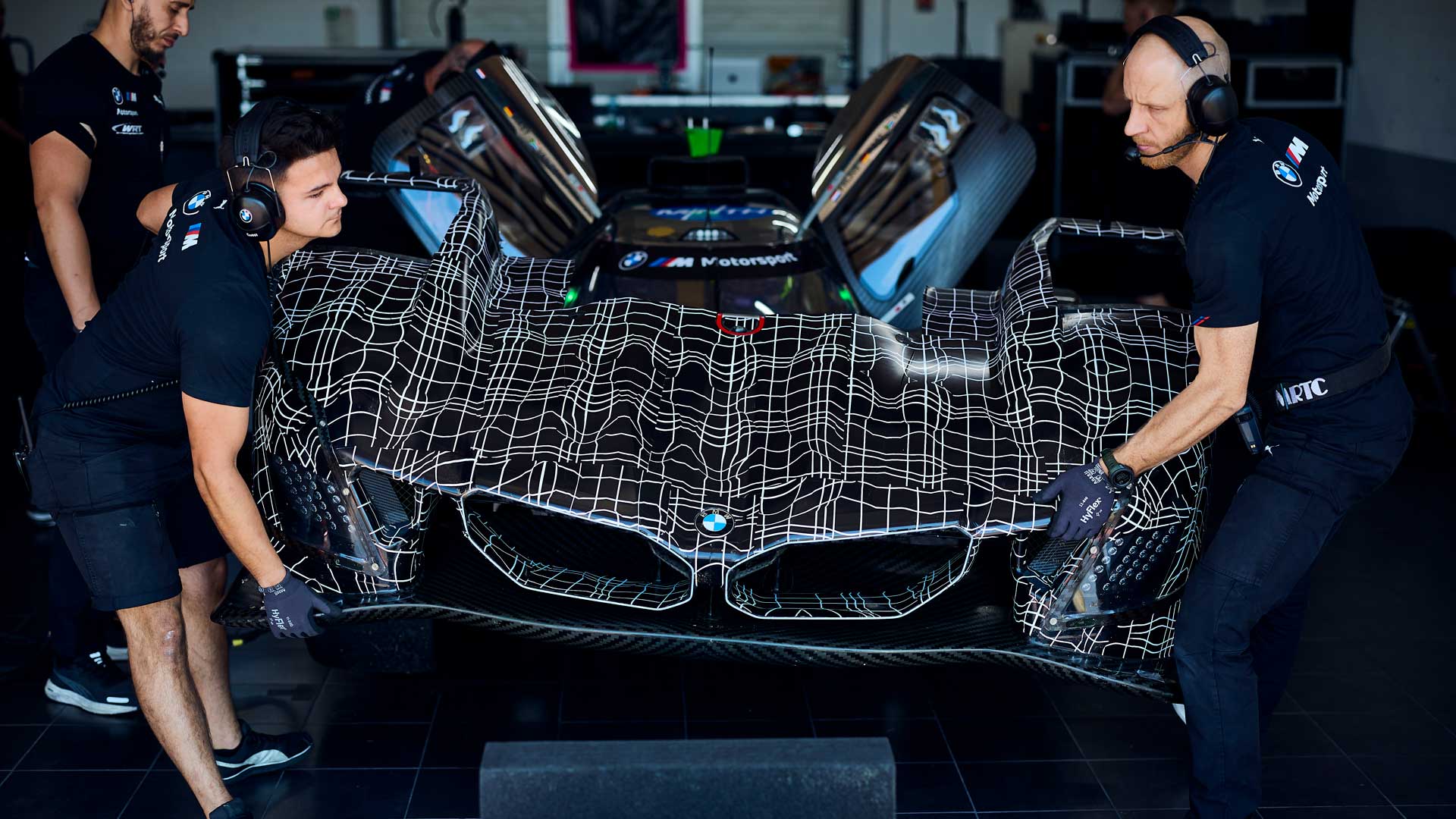 BMW M Hybrid V8