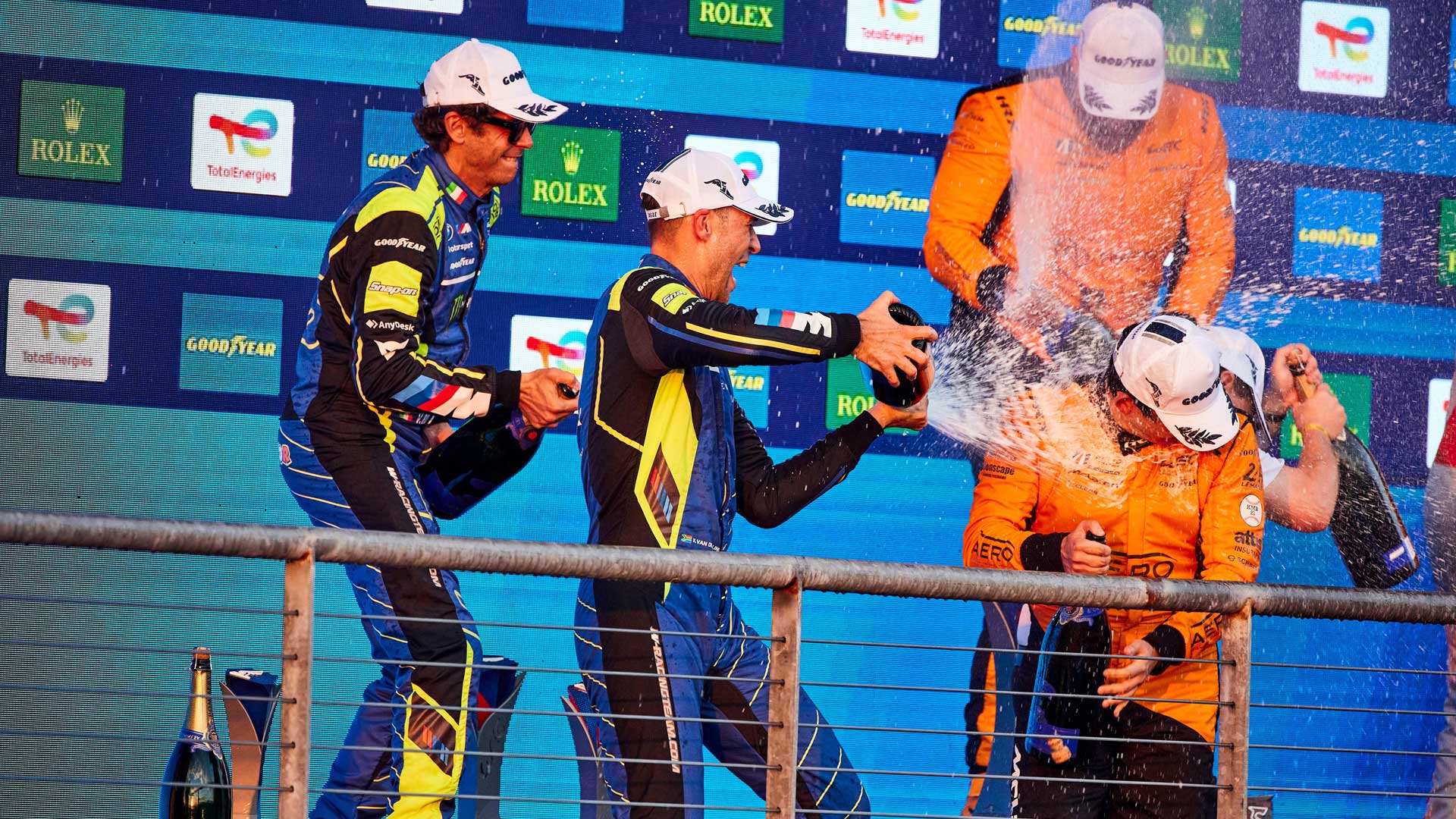 Valentino Rossi, Kelvin van der Linde