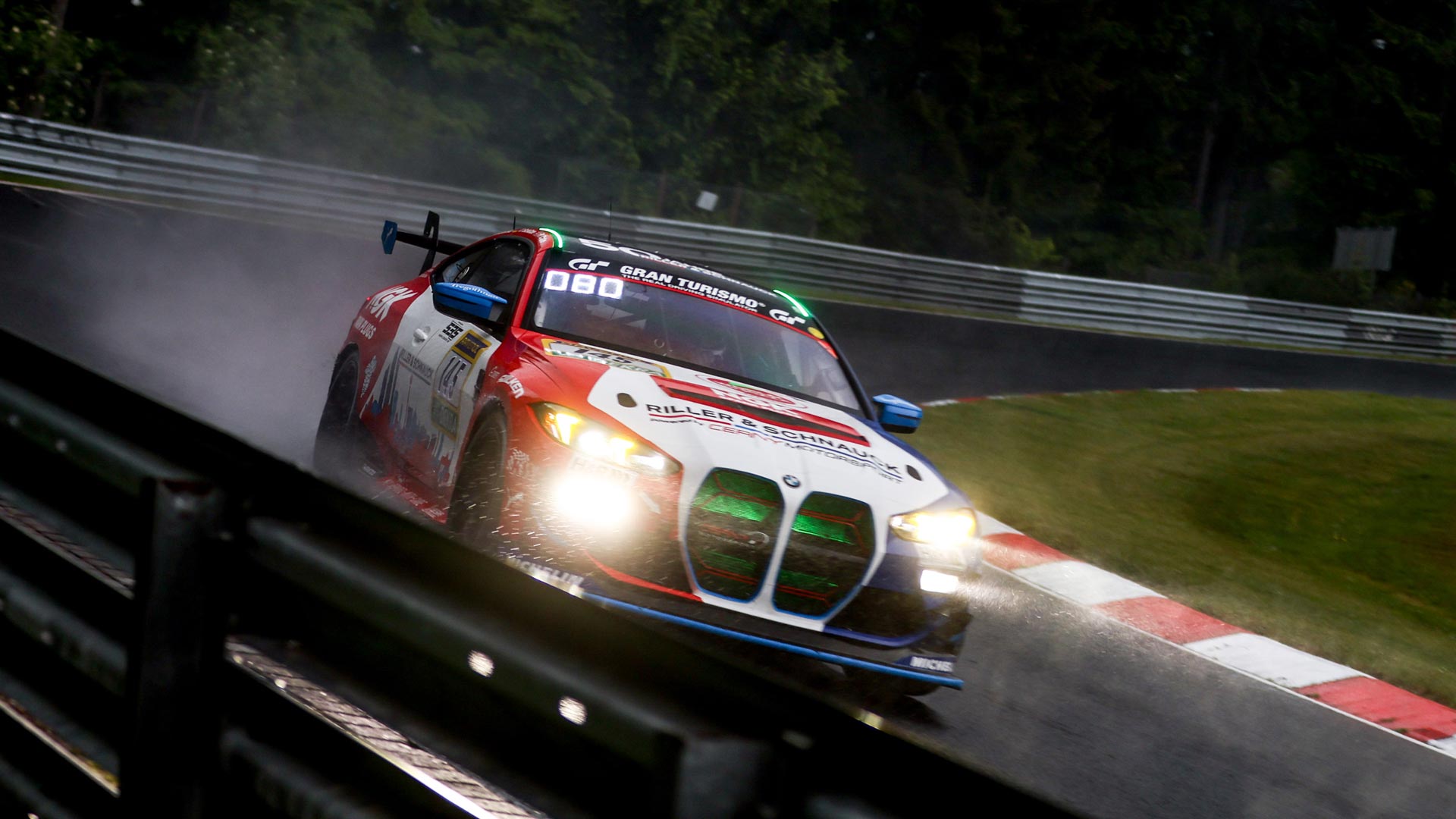 BMW M4 GT4 EVO