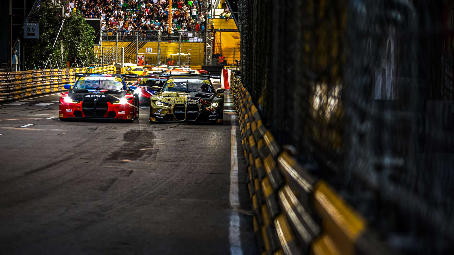 Sieg und Podien in Macau.